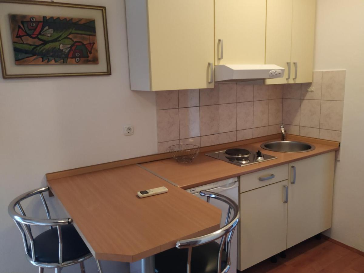 Apartmani Deleut Novi Vinodolski Exterior photo