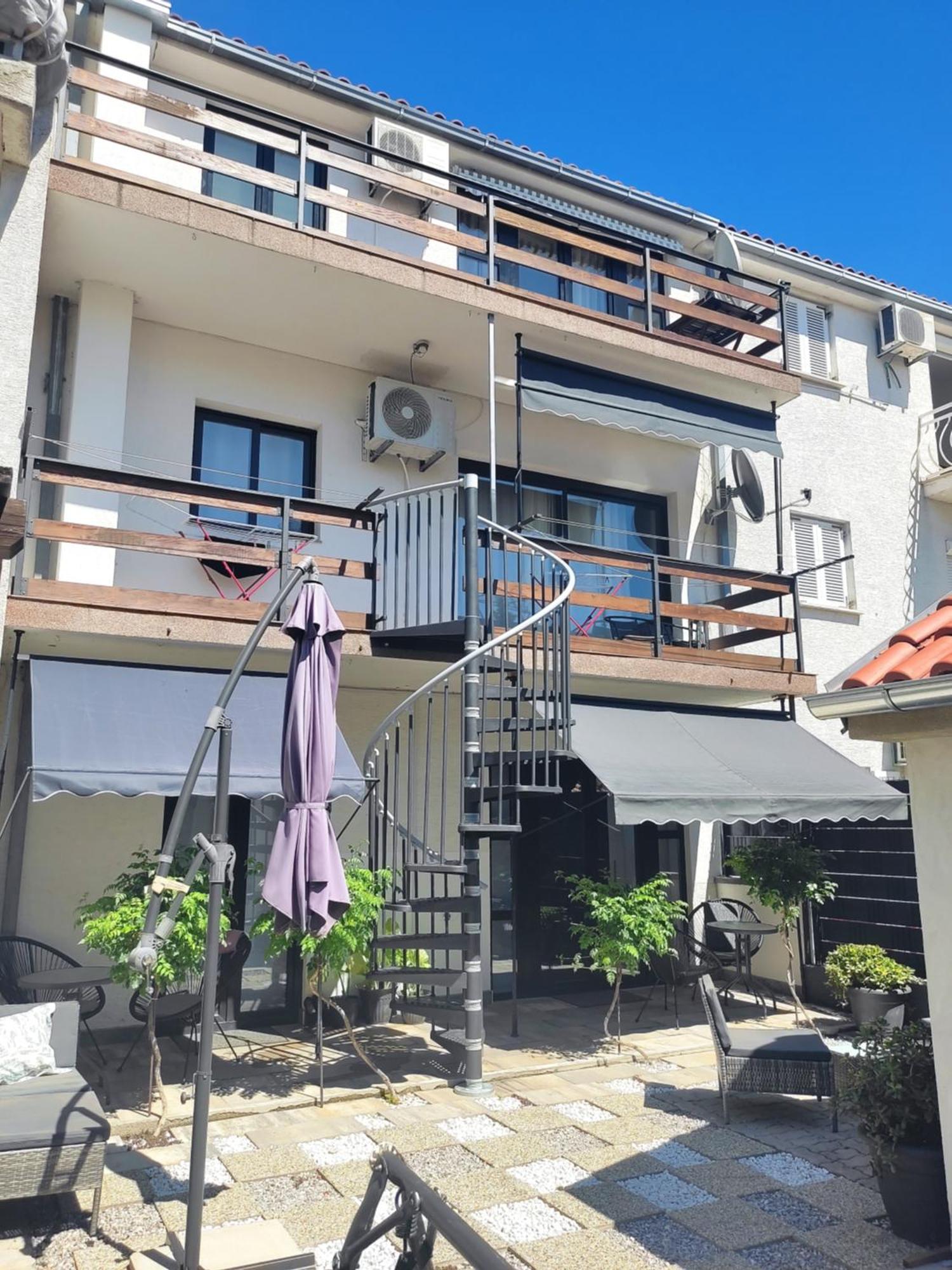 Apartmani Deleut Novi Vinodolski Exterior photo
