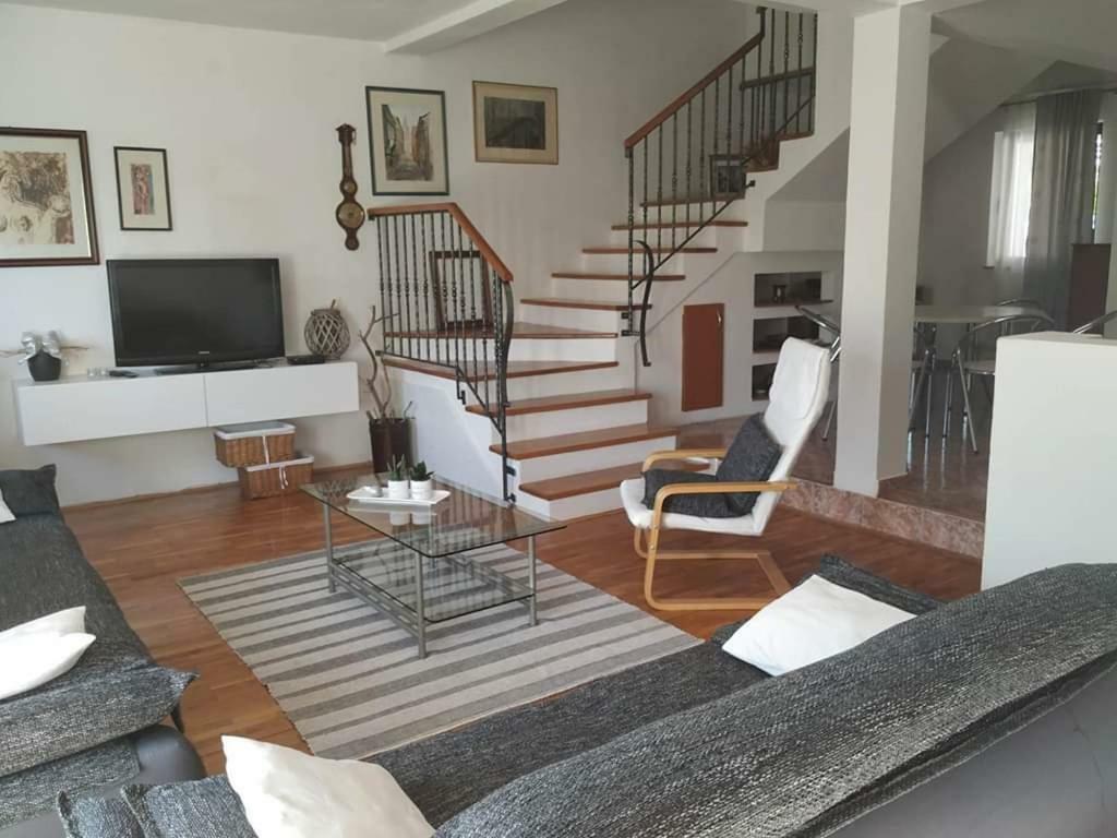 Apartmani Deleut Novi Vinodolski Exterior photo